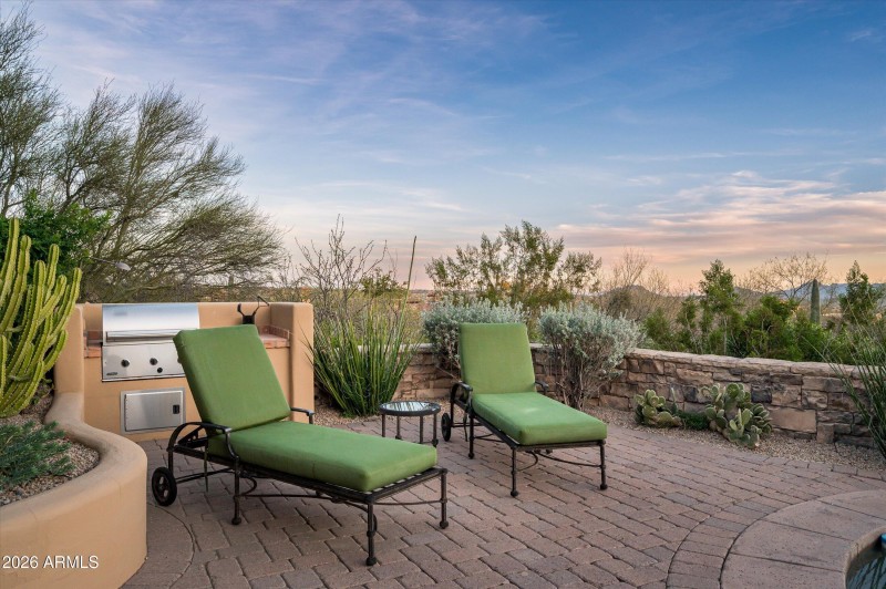 36-42144NSaguaroForestDr-36