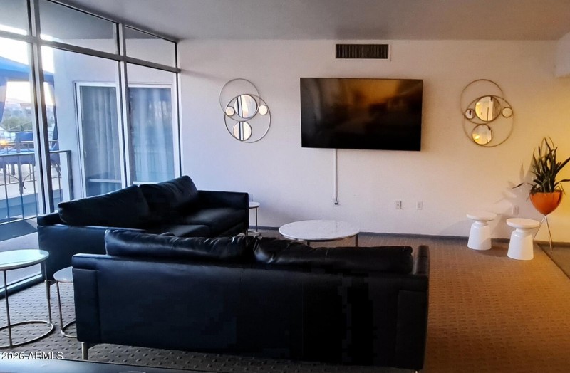 Resized_20230207_180437