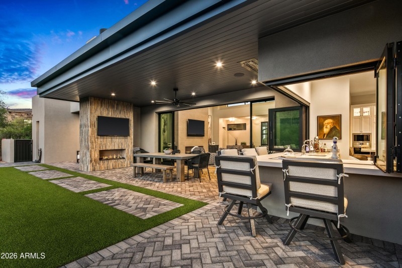 026_Indoor Outdoor Living