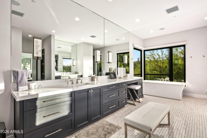 031_Primary Spa Bath