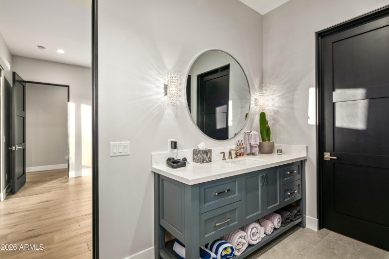 037_3rd Ensuite Bath