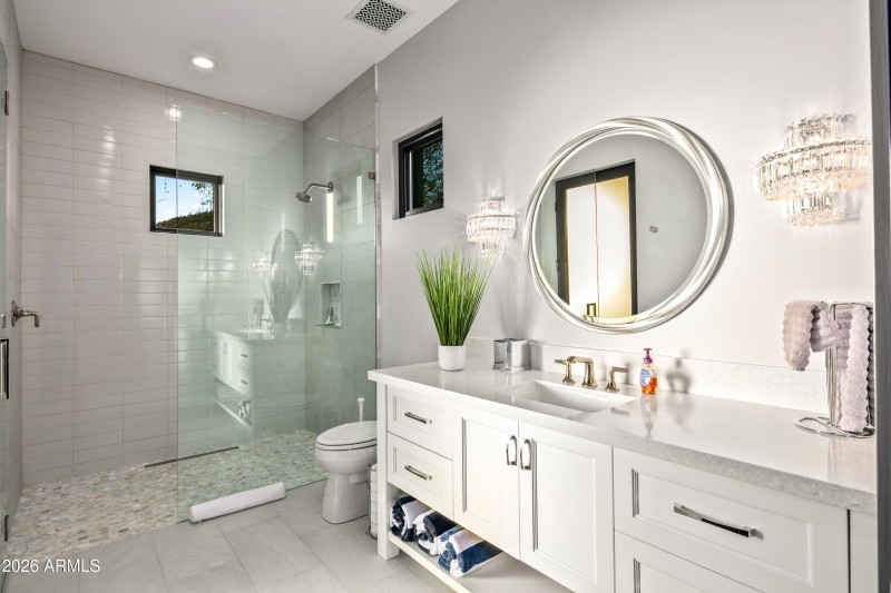 043_Junior Primary Suite Bath