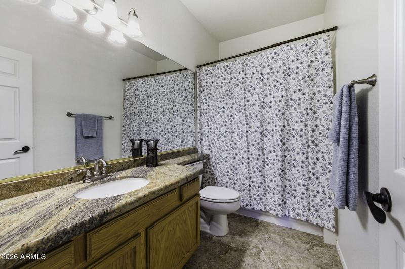 71-web-or-mls-16601 S 15th St-210