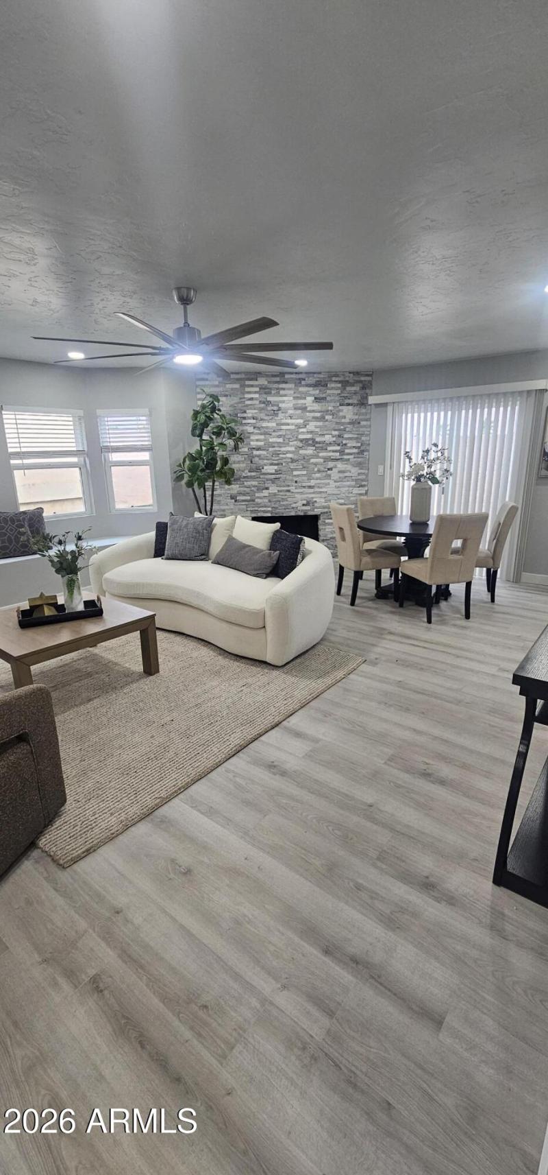 Emerald Scottsdale 10949 E Hope Dr 85259