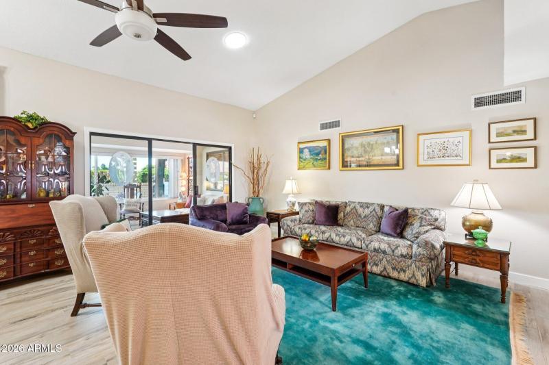 13-web-or-mls-W Foxfire Dr-S0103-013