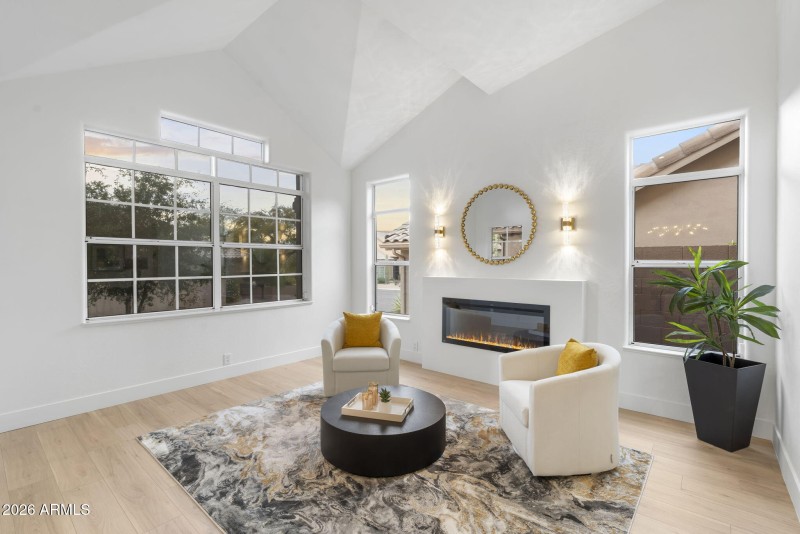 Living Room Off Entry