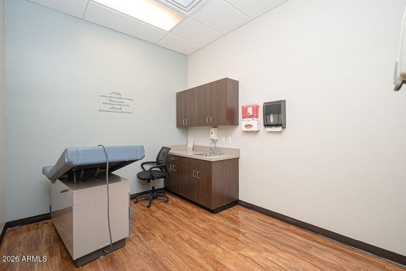 20260211_4338-W-Thomas-Rd_09