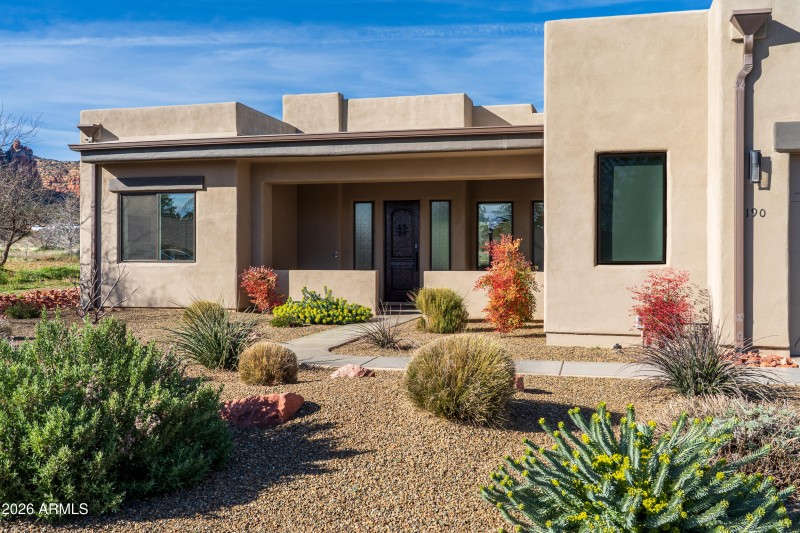 JL_190Arrowhead-exteriors-02