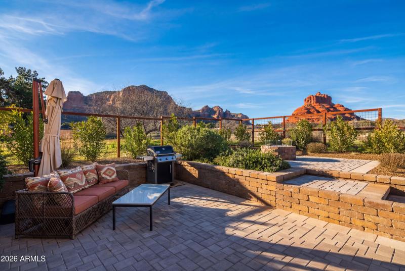 JL_190Arrowhead-exteriors-05