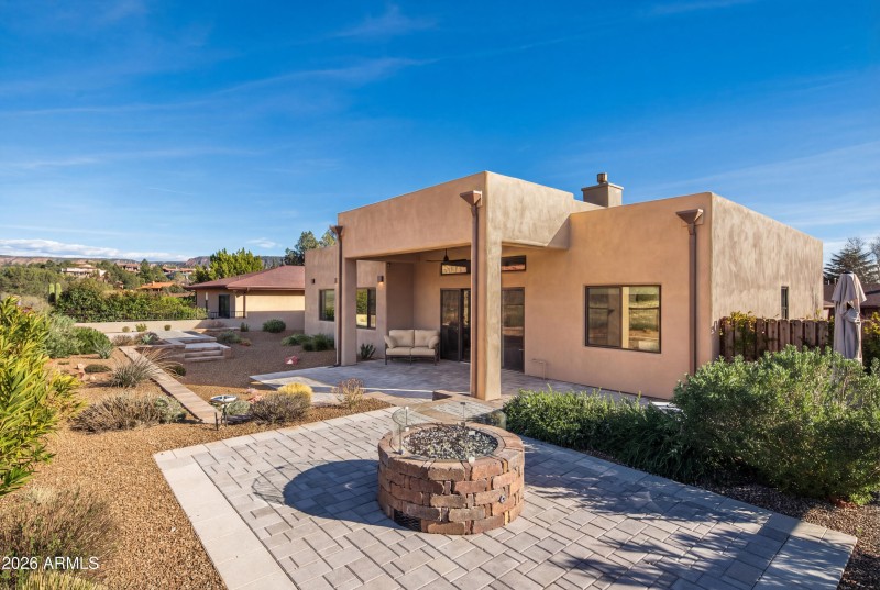 JL_190Arrowhead-exteriors-08