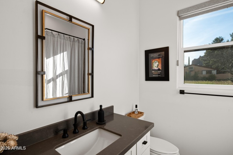 JL_190Arrowhead-interiors-Bedrooms-03