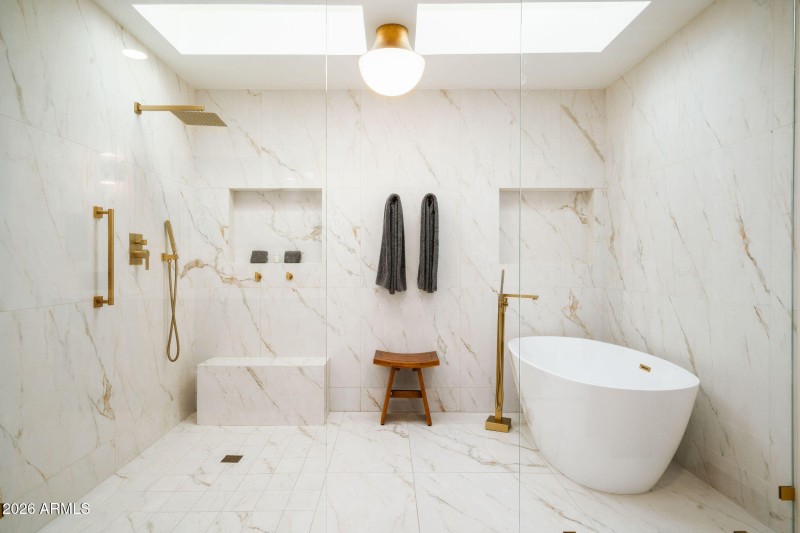 Primary Shower & Soaking Tub