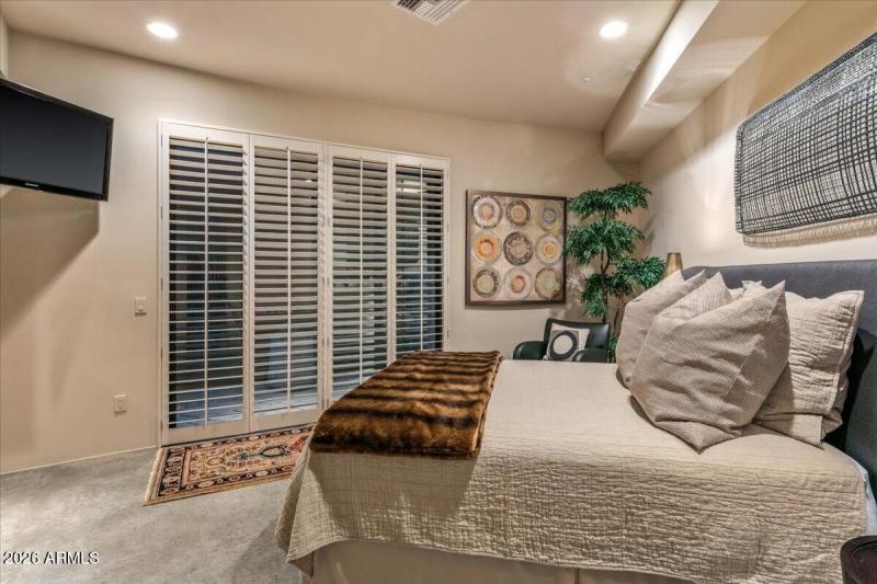 Lower Level Bedroom Ensuite