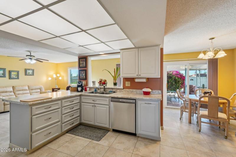 20-web-or-mls-W Wrangler Dr-S0103-020