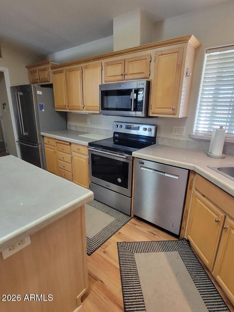 3930 stainless appliances