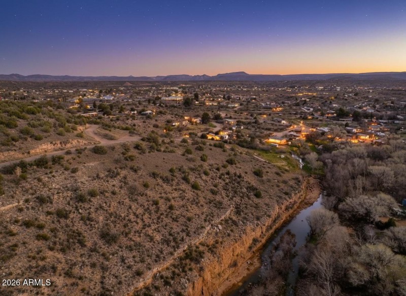 b0c1770d-675a-45b0-96a5-813519a1f75a