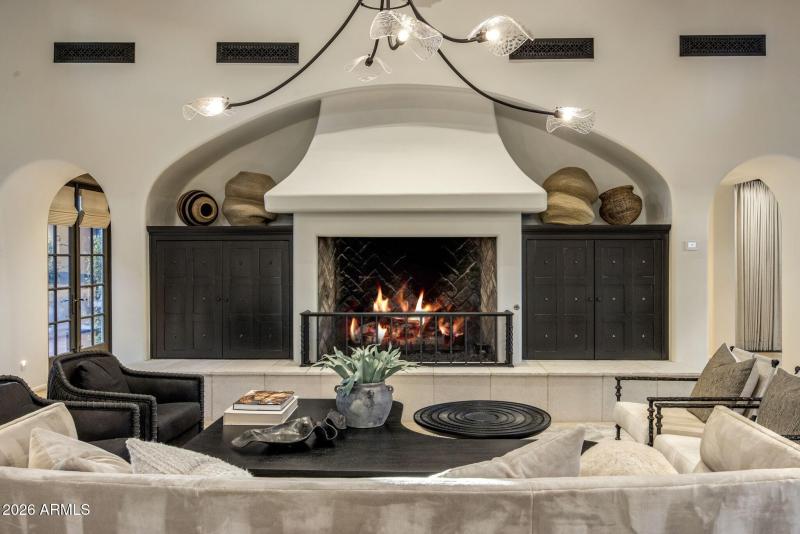 035_Great Room Detail Fire Place