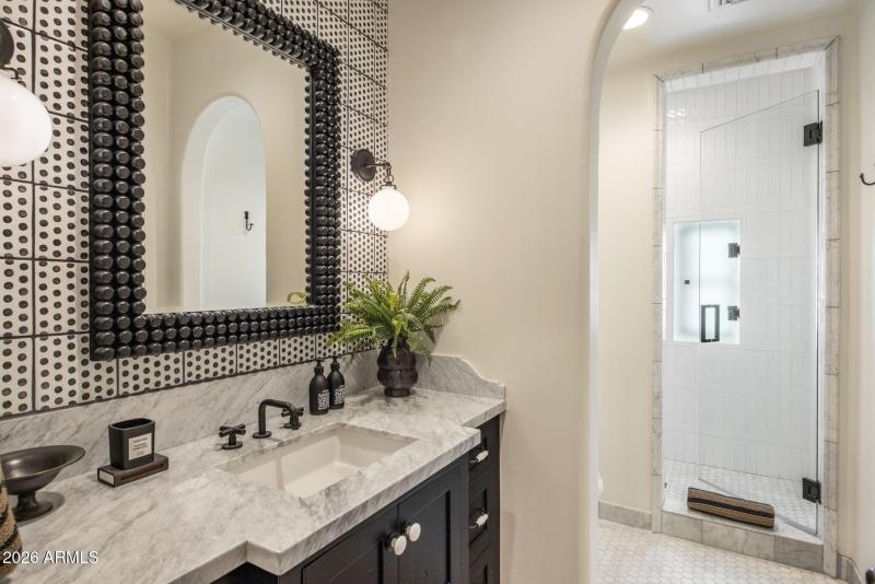 060_Guest Bedroom 3 Bath