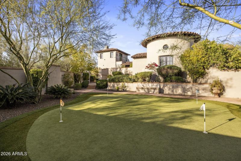 066_Putting Green to Patio