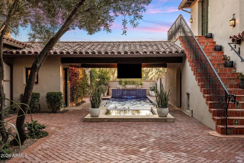 085_Spa Pool Guest Casita Stair