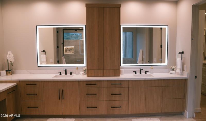 Primary Dual Vanities