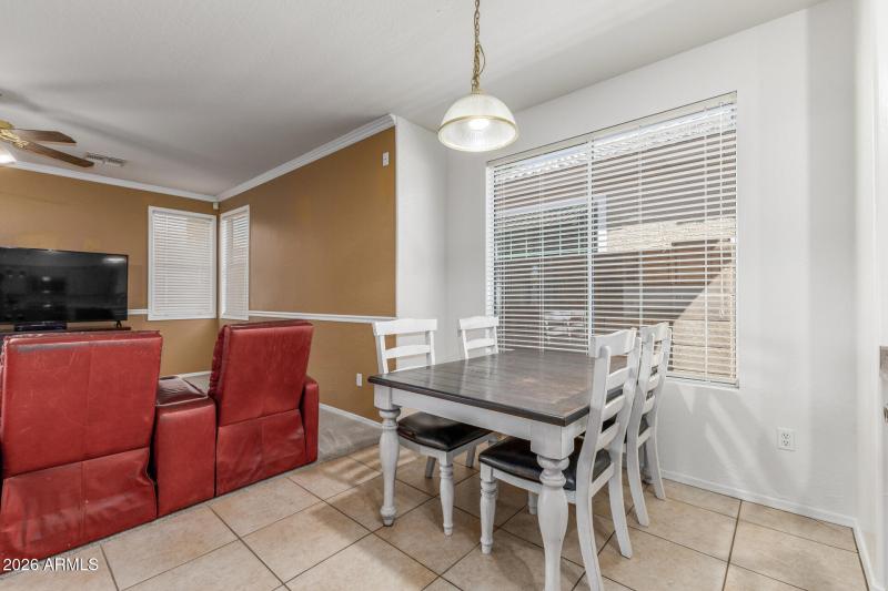 9628-lindner-eat-in-kitchen