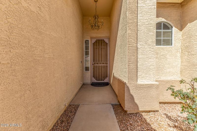 9628-lindner-front door