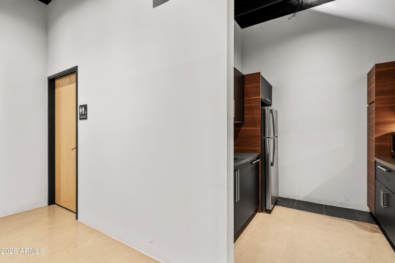 012_Private Bath & Kitchen