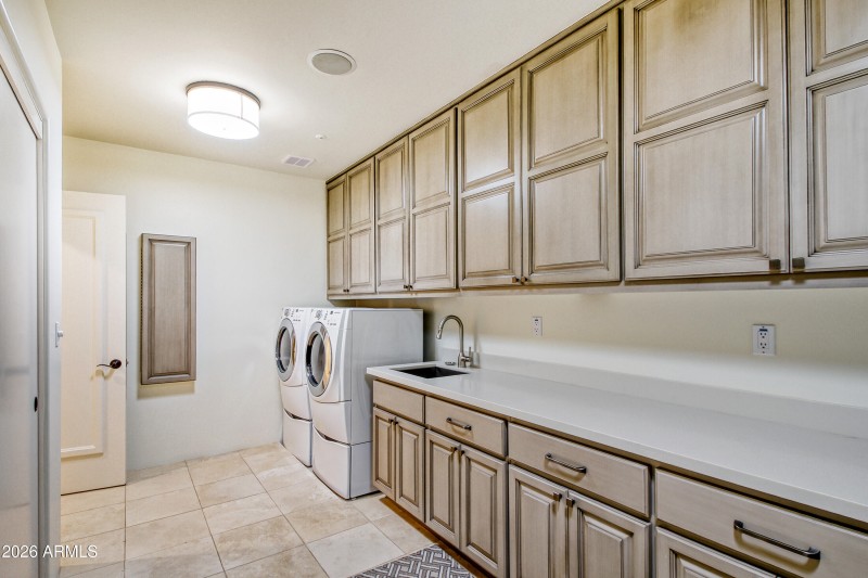 10772 E Yearling Drive - MLS Sized - 057