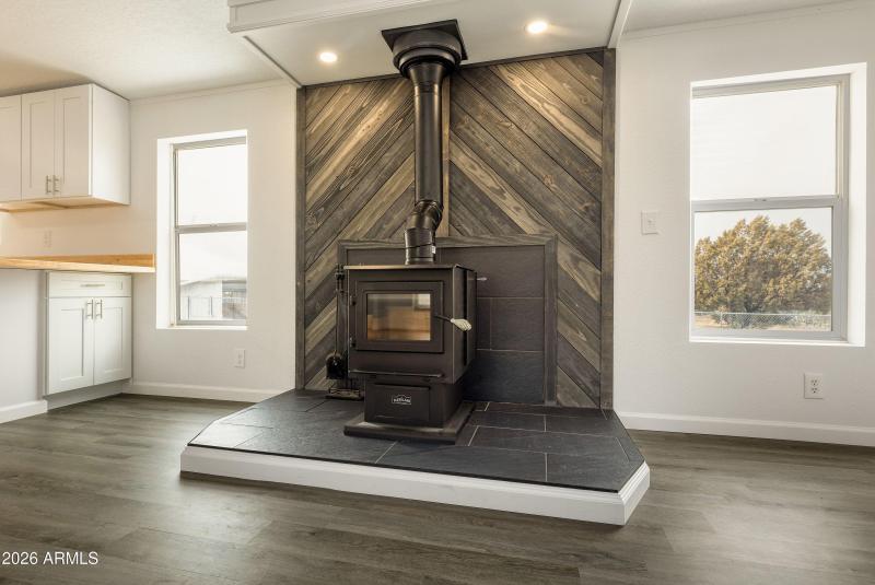 009_photo9_2312_parkinson_rd._ls_tammy_2