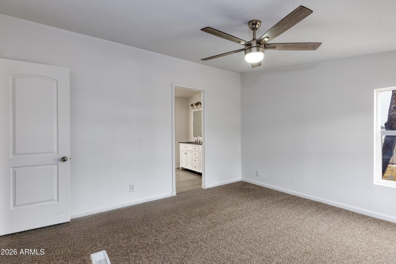 015_photo15_2312_parkinson_rd._ls_tammy_