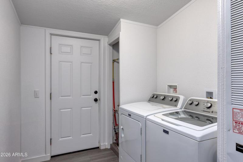 026_photo26_2312_parkinson_rd._ls_tammy_