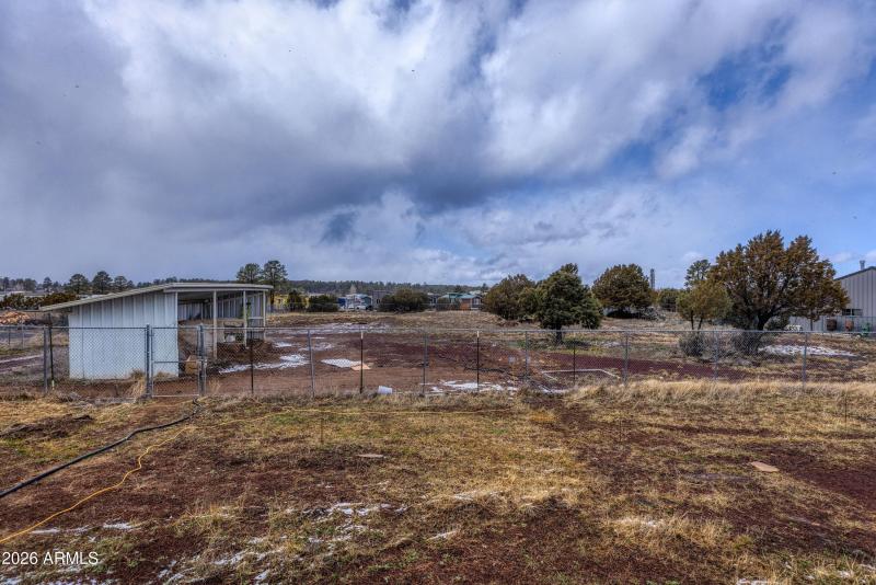 029_photo29_2312_parkinson_rd._ls_tammy_