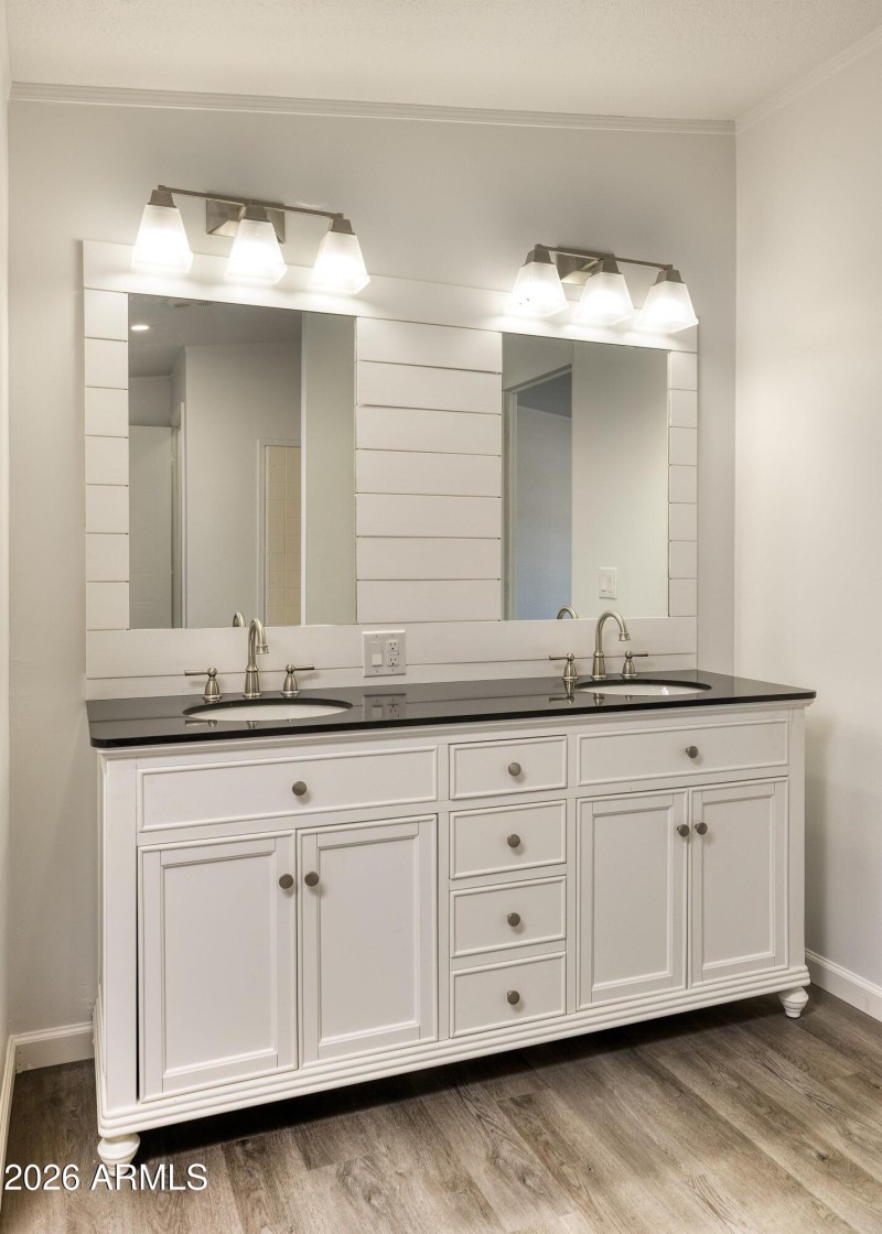 042_photo200_2312_parkinson_rd._ls_tammy