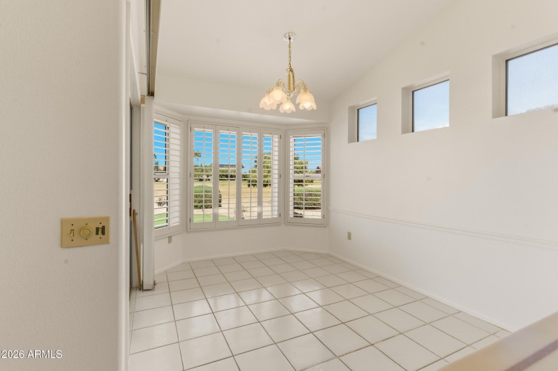 12_dining area