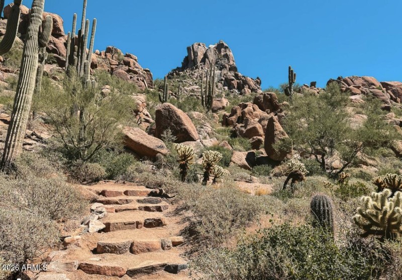 Pinnacle Peak Hiking Trails