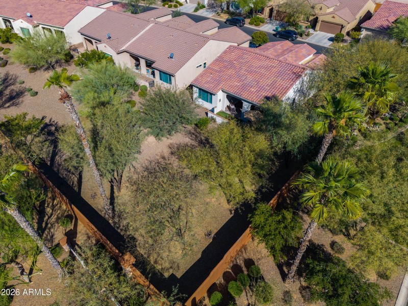 HOA maintains landscaping