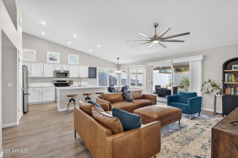 4-web-or-mls-38S Rowen