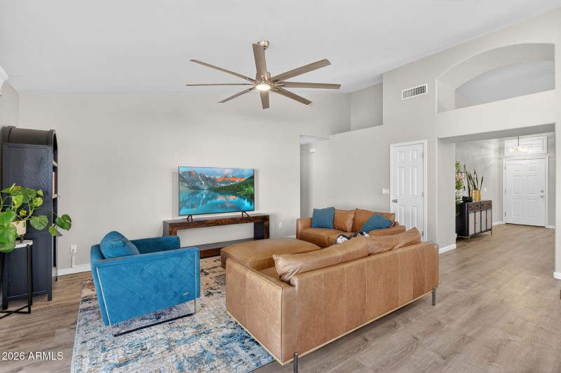 6-web-or-mls-37S Rowen