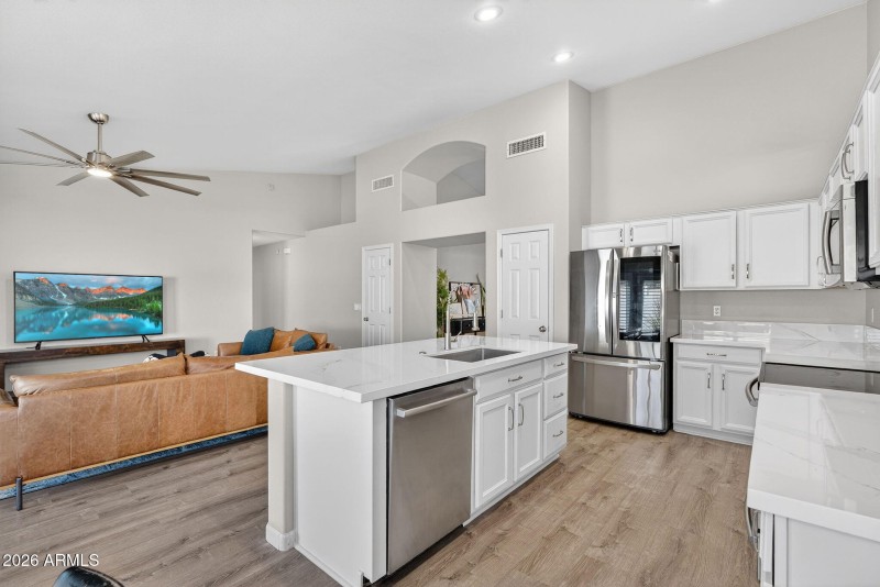 10-web-or-mls-43S Rowen