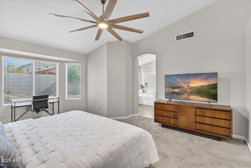 19-web-or-mls-31S Rowen