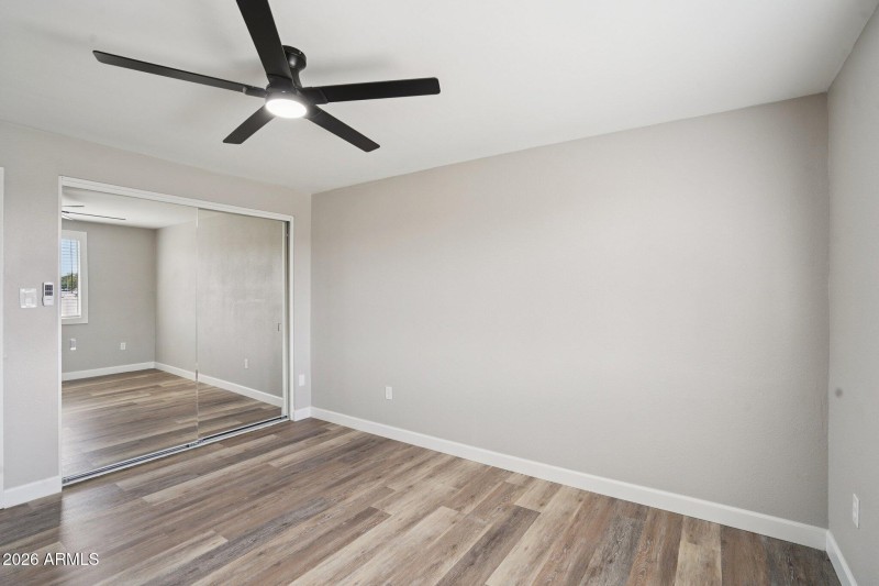 29-web-or-mls-N 15th Ave-S0303-029