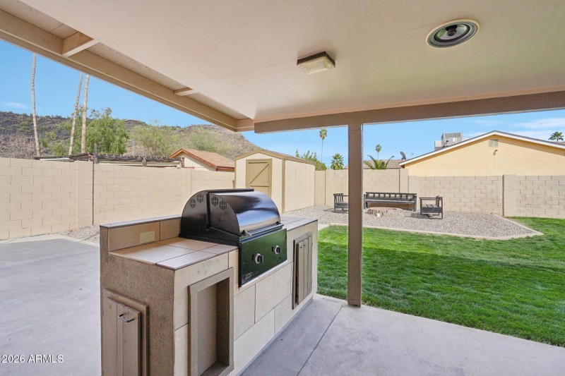 32-web-or-mls-N 15th Ave-S0303-032