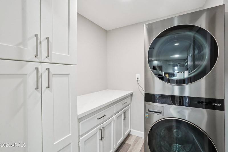 20-web-or-mls-N 15th Ave-S0303-020