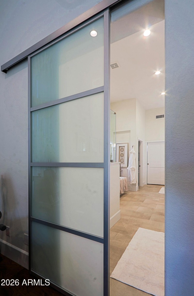 Master Bath 1 - Door