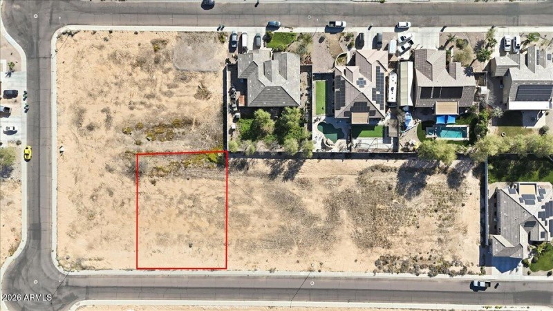 12-fde2f82e-02ed-4a00-a4ba-cb46e76e68d9