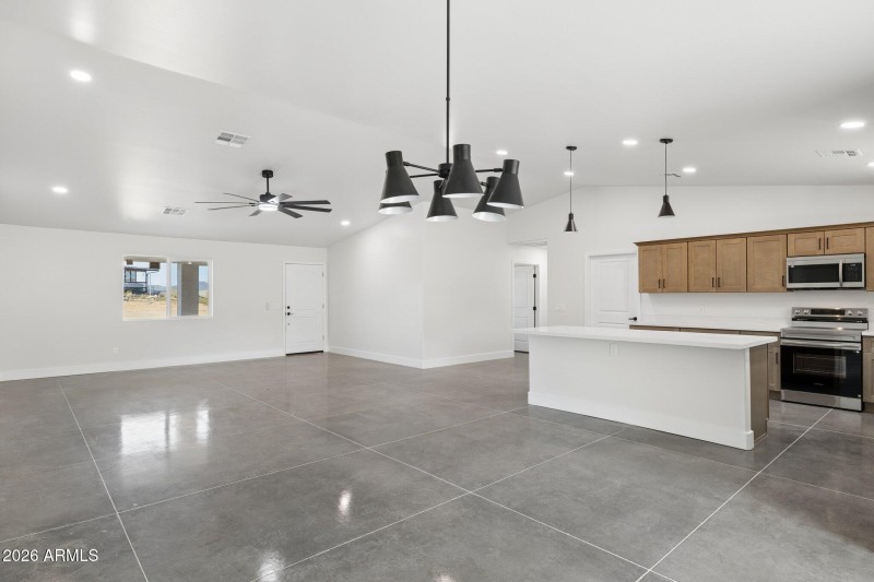 37-web-or-mls-46210-n-36th-ave