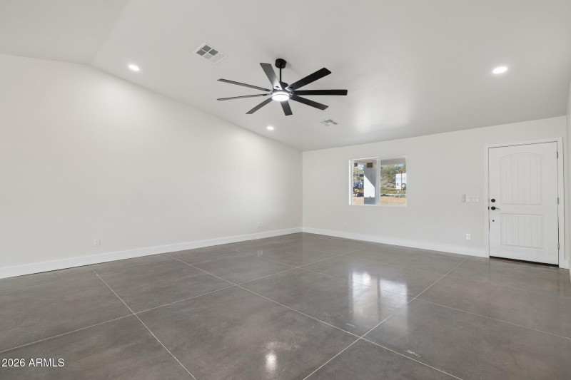 39-web-or-mls-46210-n-36th-ave