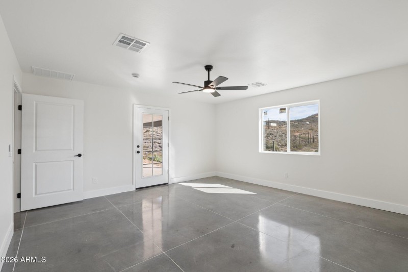 49-web-or-mls-46210-n-36th-ave