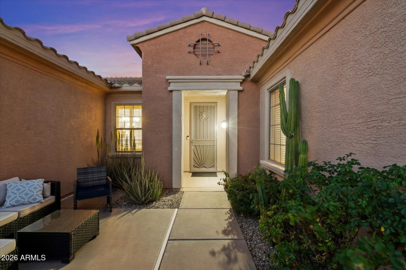 Welcoming Walkway w Covered Entry
